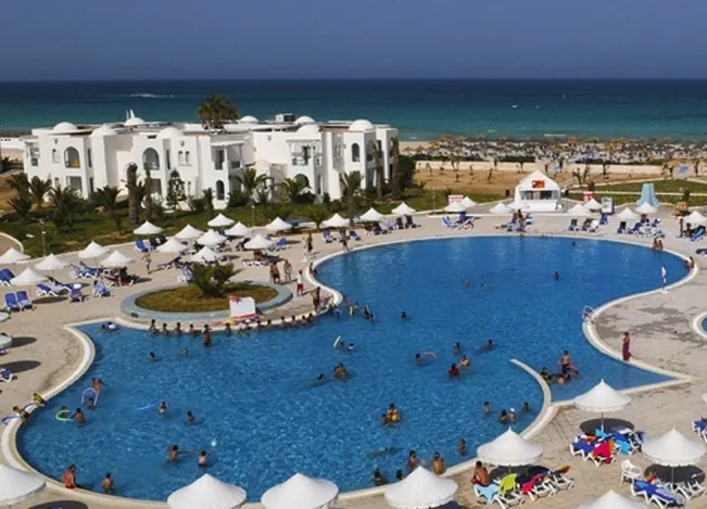 piscine-hotel-vincci-helios-ile-djerba.webp 06